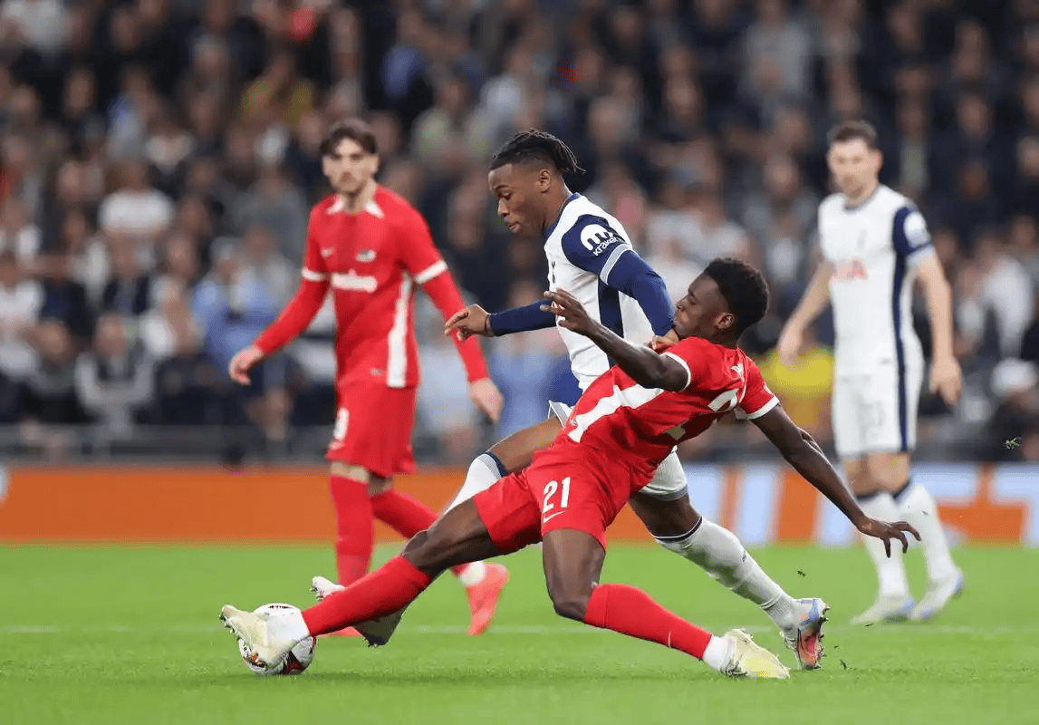 今晚荷甲焦点战，皇家社会战术微调，态度坚定，赛程密集仍需轮换(墨胜利VS悉尼fc)